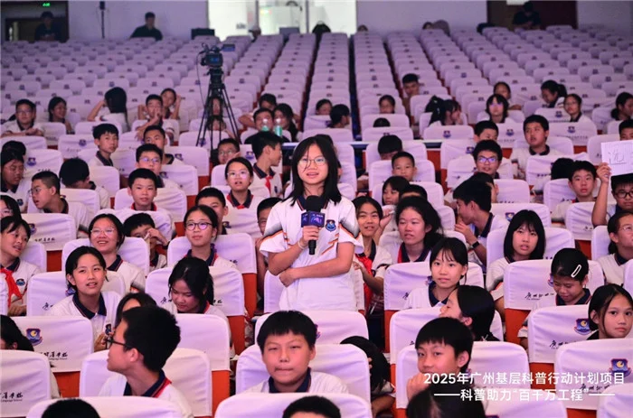 超8万人围观!ai早不是“空中楼阁”,正以“水电煤”姿态改变千行百业