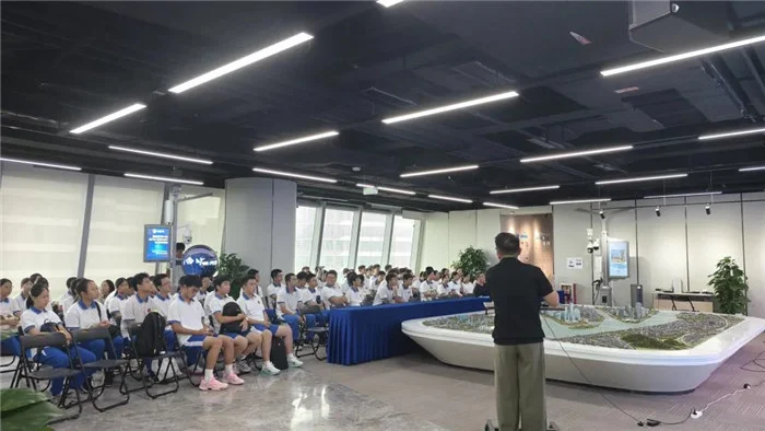 超8万人围观!ai早不是“空中楼阁”,正以“水电煤”姿态改变千行百业