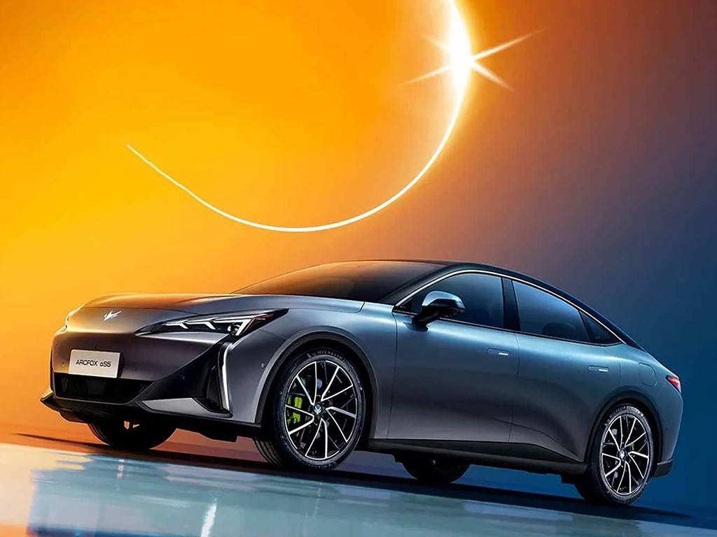 极狐阿尔法s5官降!限时10.39万起,最高续航708km,能买了?