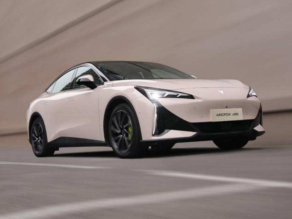 极狐阿尔法s5官降!限时10.39万起,最高续航708km,能买了?