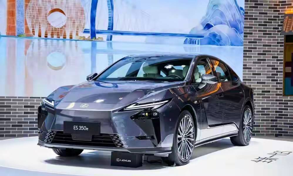 谁是广州车展爆款王?昊铂精准卡位,银河颠覆平权,丰田刚柔并济