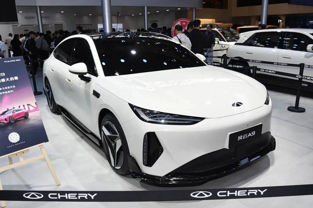 这些新车值得你等,2025广州车展后热门轿车盘点