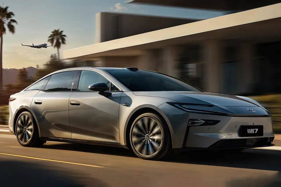 这些新车值得你等,2025广州车展后热门轿车盘点