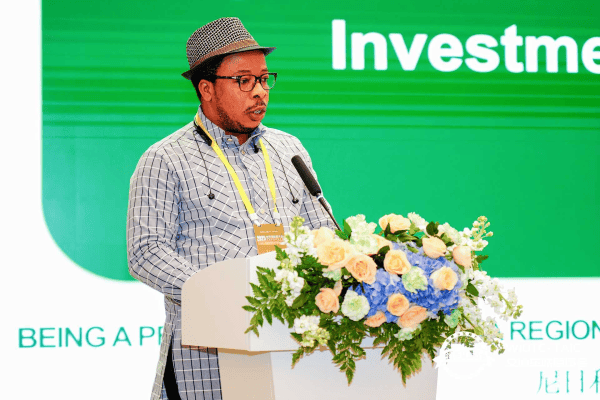 世界物联网大会·交通车联高峰论坛举办 驻华使节阐述中国汽车出海机遇